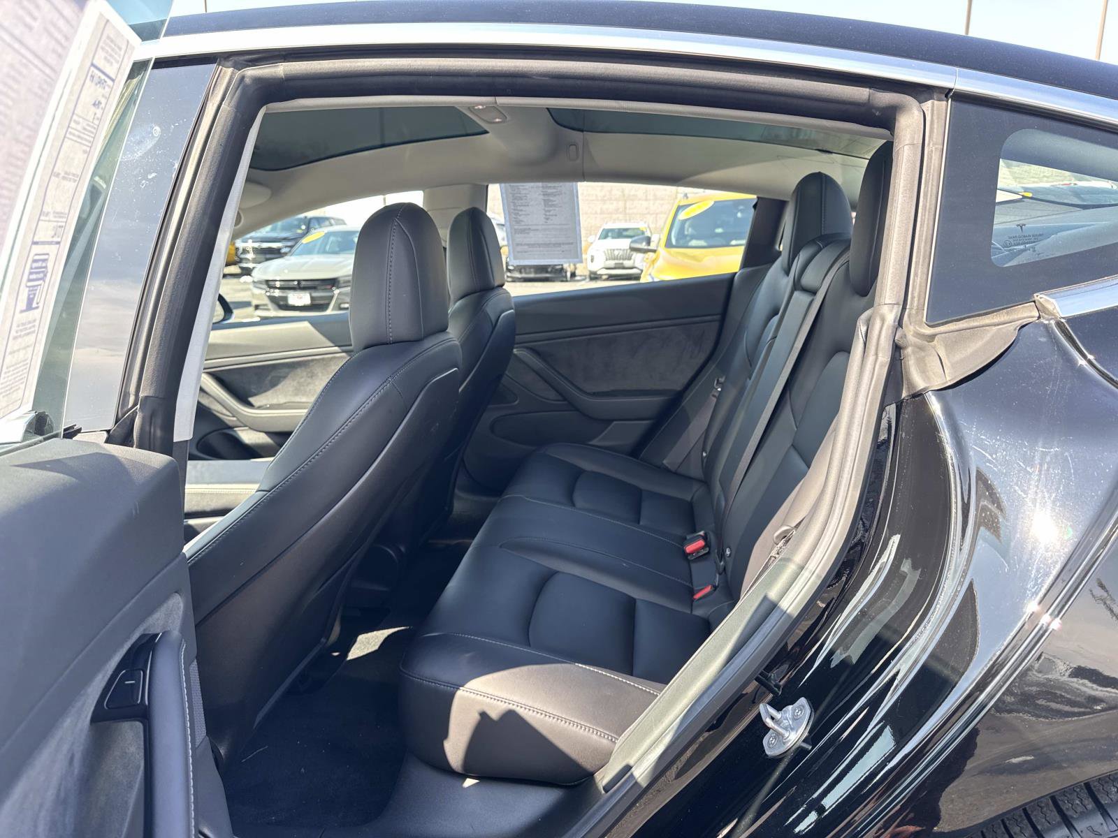 Used 2018 Tesla Model 3 Mid Range image 21
