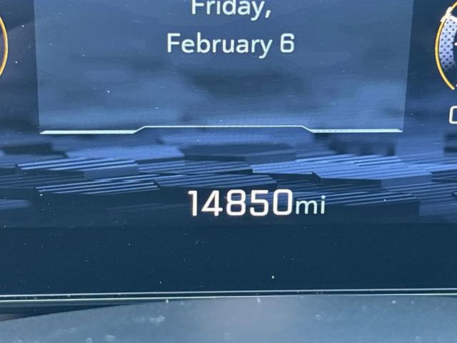 Used 2025 Chevrolet Suburban RST image 32