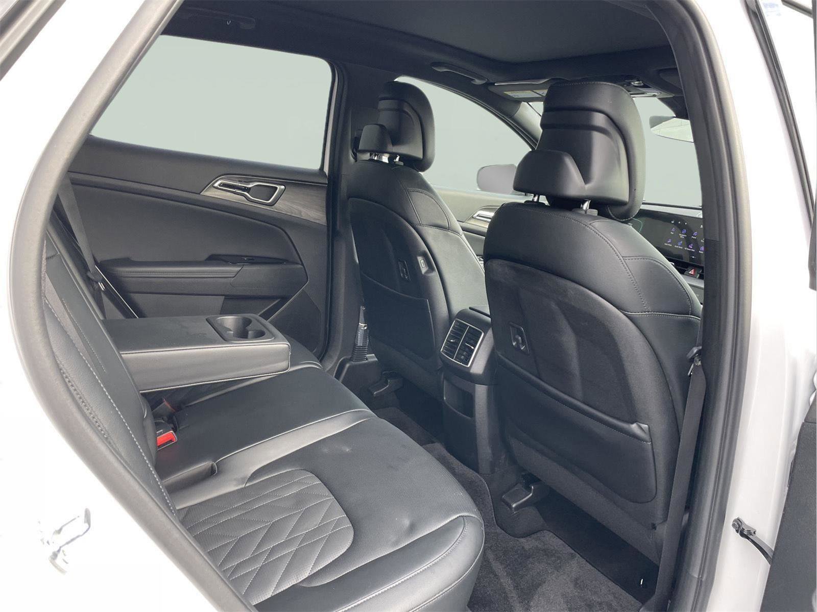 Used 2024 Kia Sportage X-Line w/ X-Line Premium Package AWD/4WD image 18