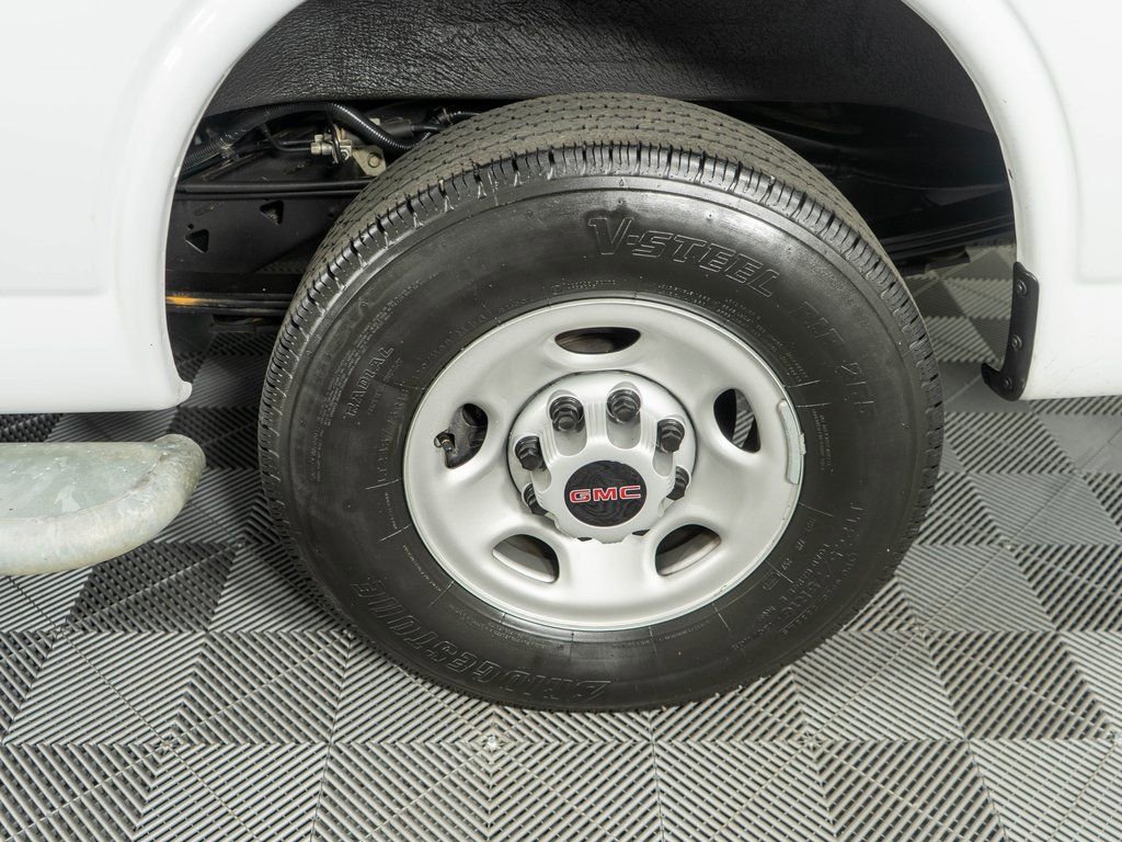 Used 2024 GMC Savana 2500 w/ Driver Convenience Package image 21