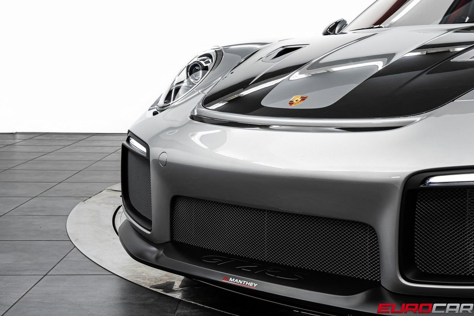 Used 2019 Porsche 911 GT2 RS image 14