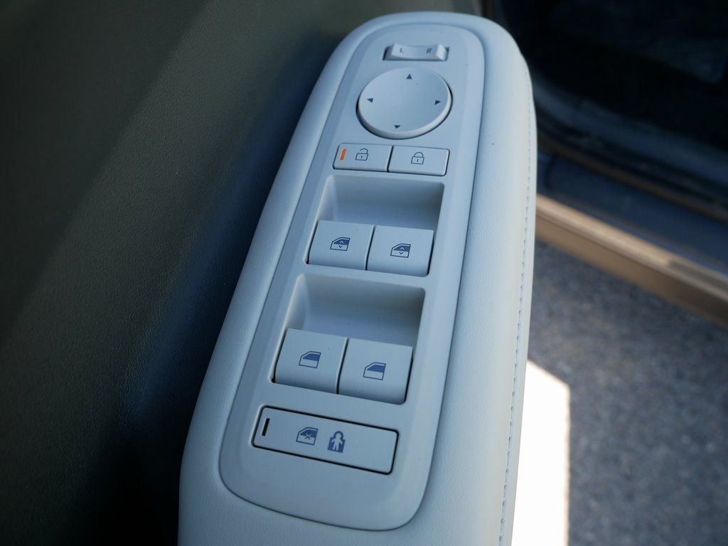 Certified 2025 Hyundai Santa Fe SEL AWD/4WD image 7