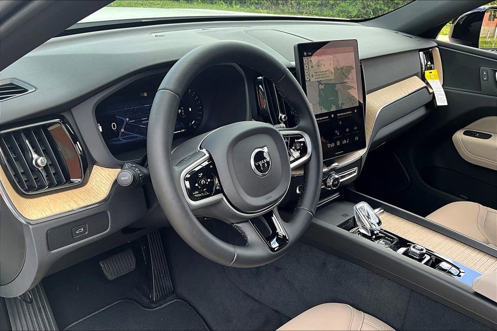 New 2026 Volvo XC60 B5 Plus w/ Protection Package Premier AWD/4WD image 24