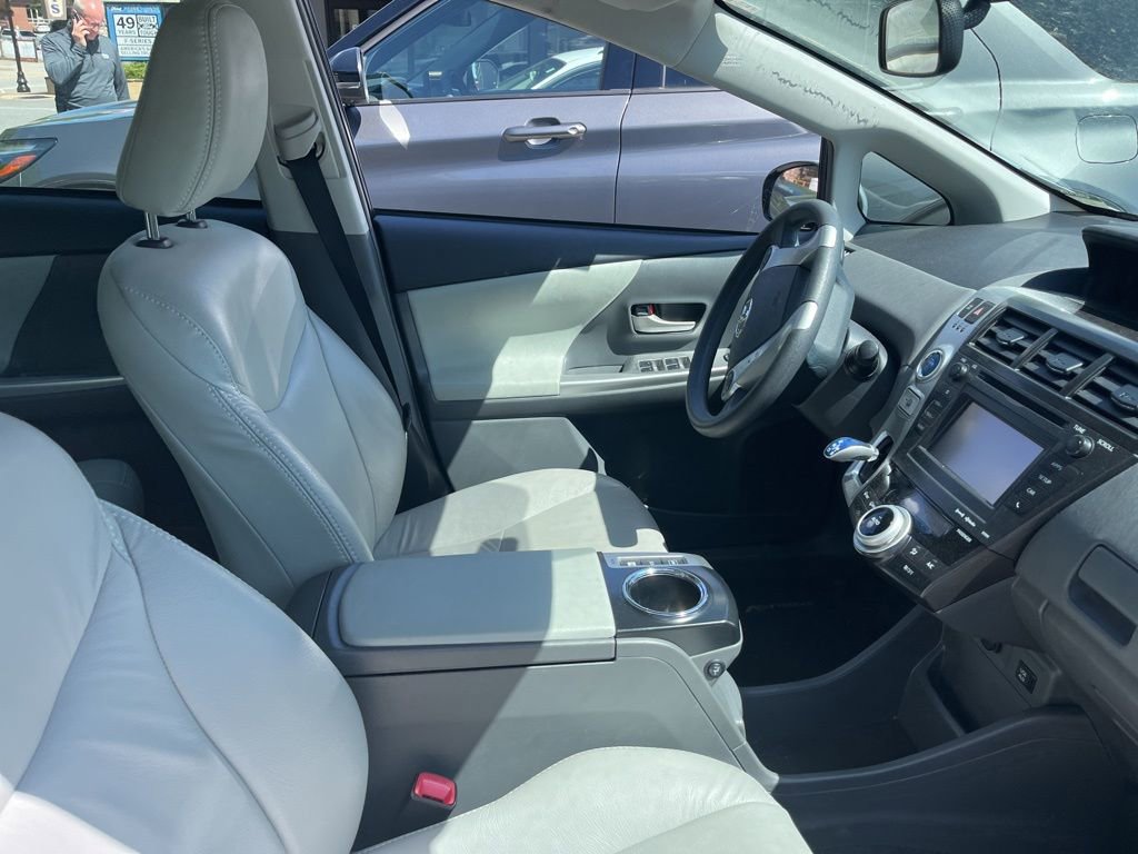 Used 2012 Toyota Prius V Three FWD image 27