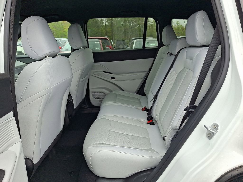 New 2026 Jeep Cherokee Laredo AWD/4WD image 7