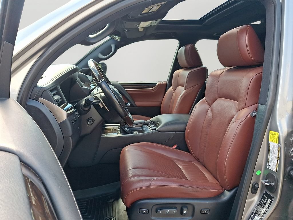 Used 2021 Lexus LX 570 4WD w/ Sport Package image 14
