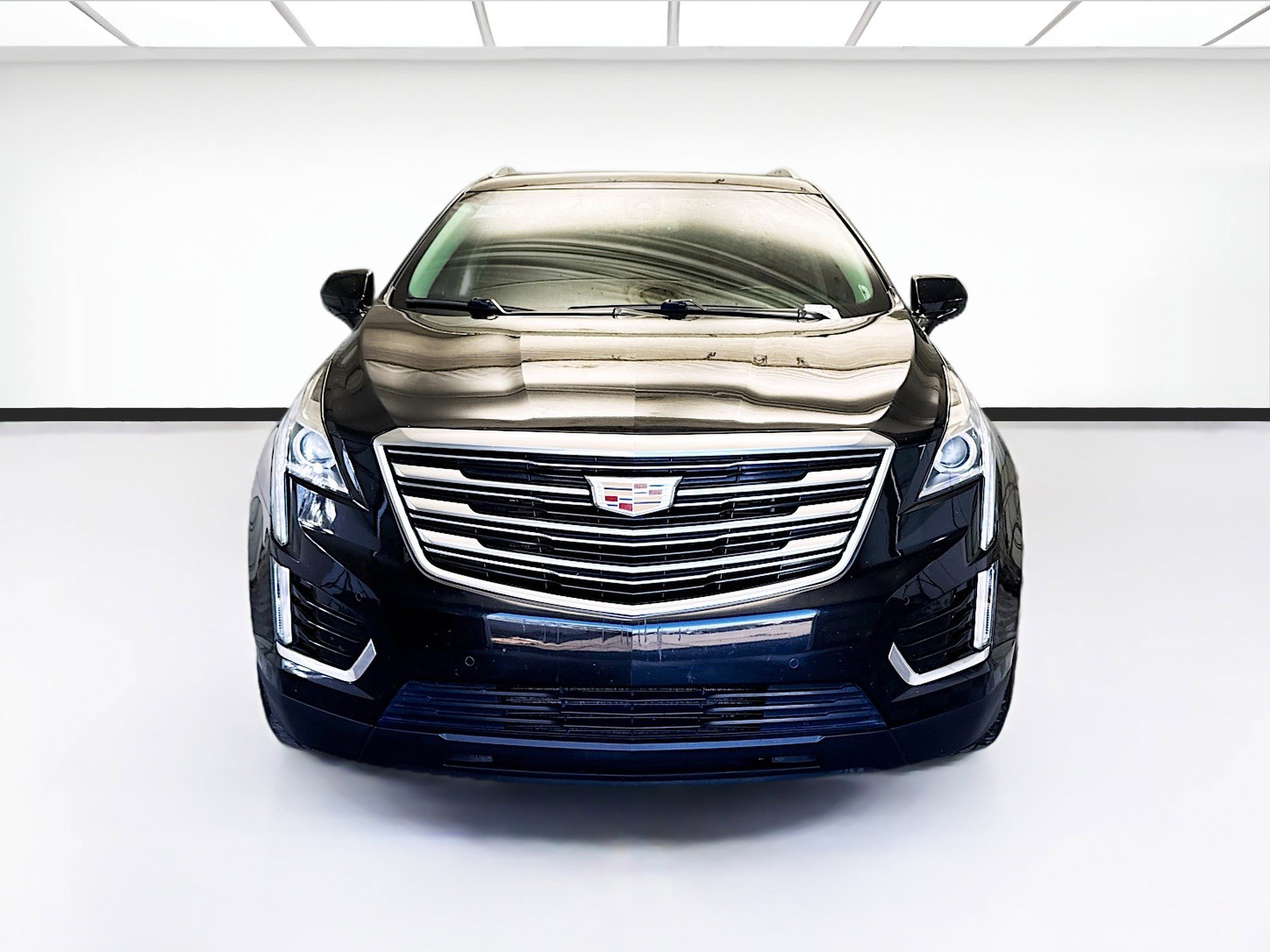 Used 2019 Cadillac XT5 Luxury image 2