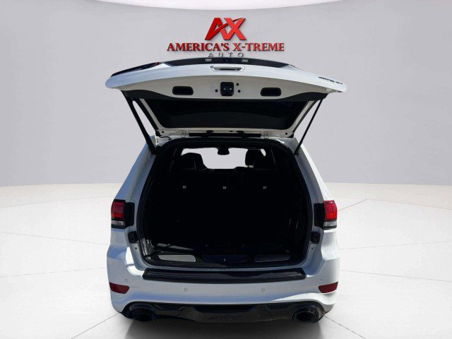 Used 2015 Jeep Grand Cherokee SRT image 56