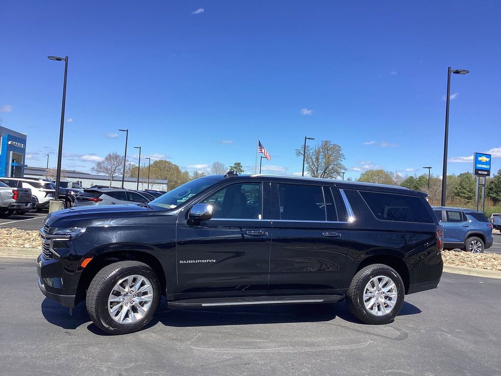 Used 2024 Chevrolet Suburban Premier RWD image 6
