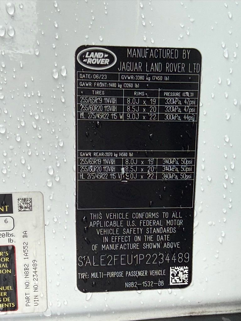 Used 2023 Land Rover Defender 130 X-Dynamic SE image 35