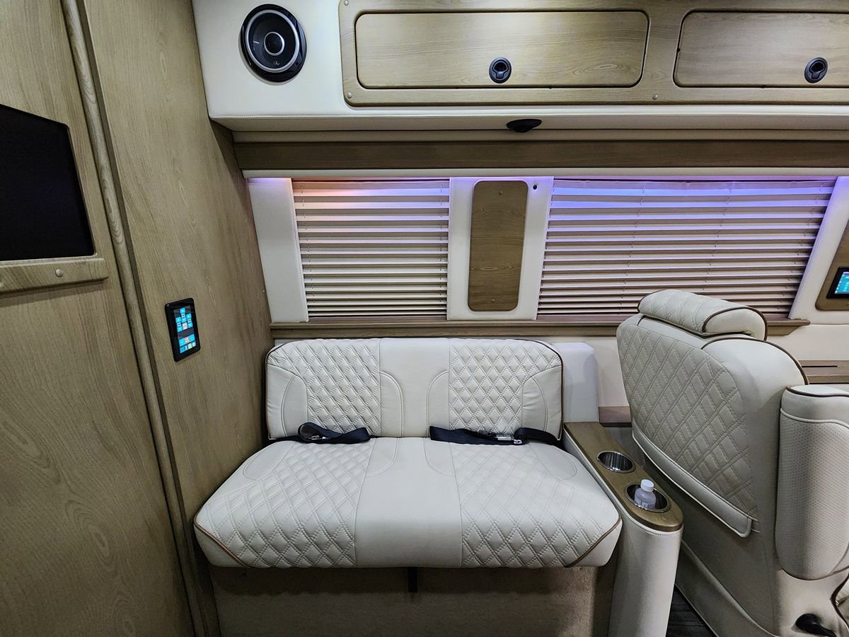 Used 2021 Mercedes-Benz Sprinter 3500 image 70