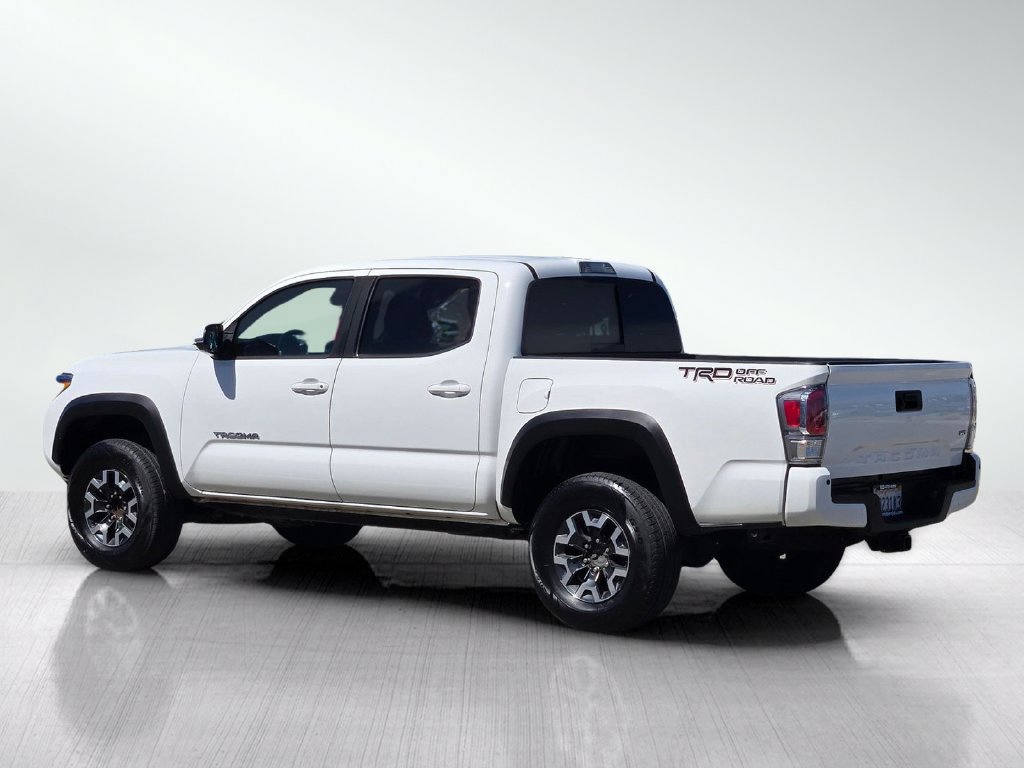 Used 2022 Toyota Tacoma TRD Off-Road w/ Technology Package RWD image 8