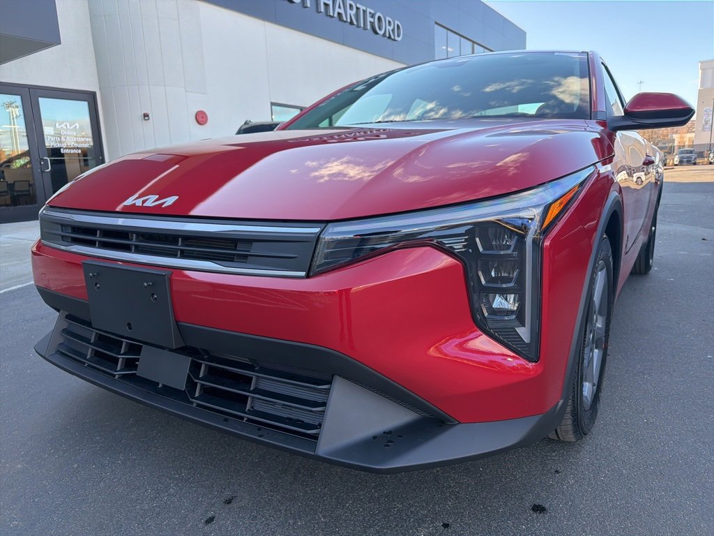 New 2025 Kia K4 LXS image 13