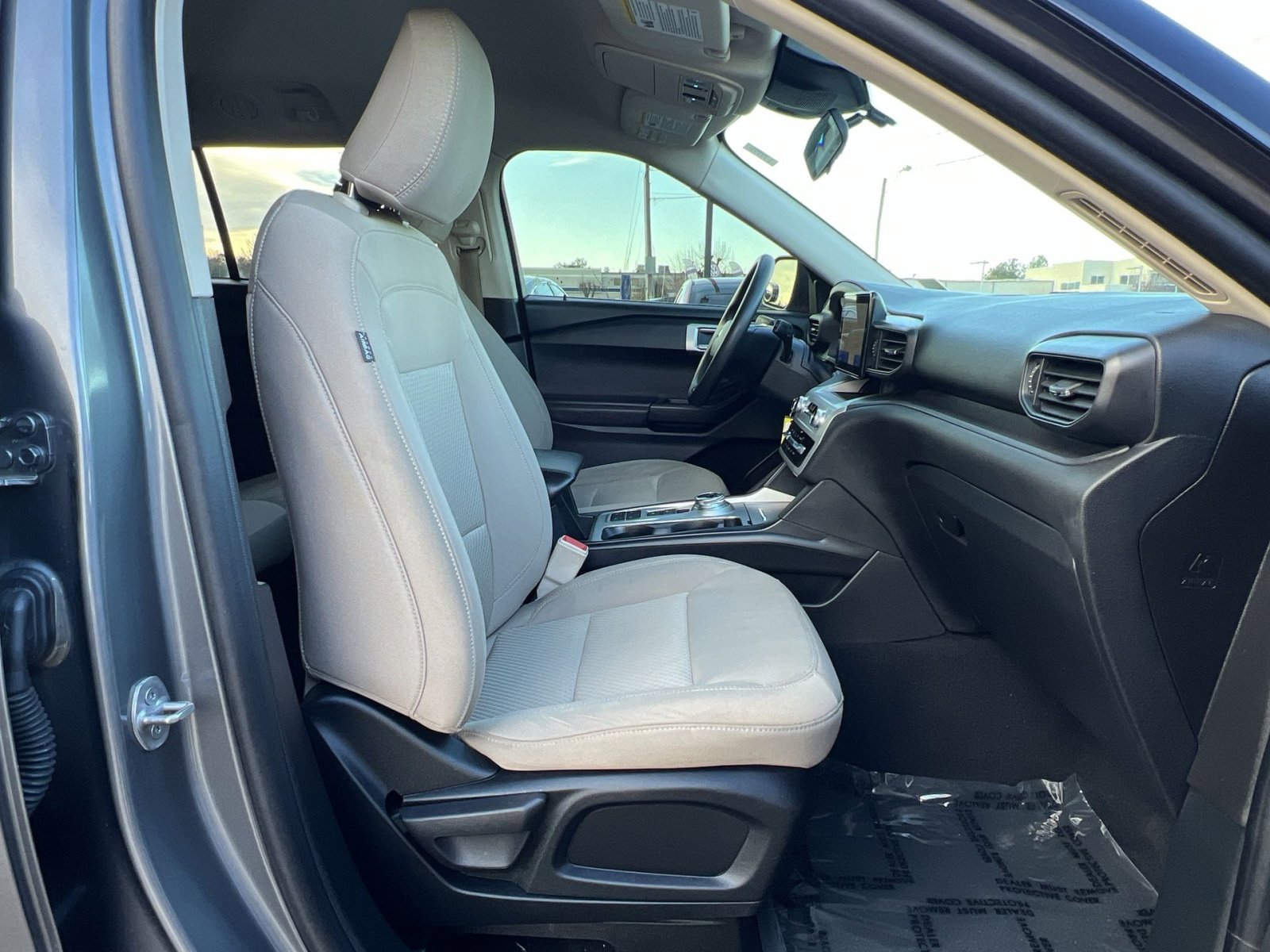 Used 2021 Ford Explorer 2WD image 26