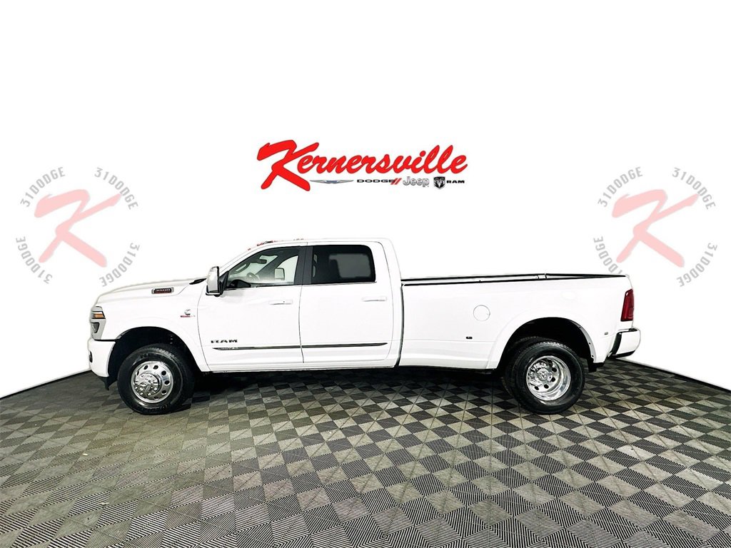 New 2026 RAM 3500 Limited w/ Towing Technology Group image 4