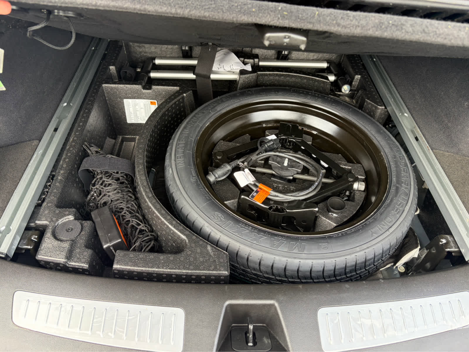 Used 2025 Cadillac XT5 Sportv w/ LPO, Bronce Accent Package AWD/4WD image 27