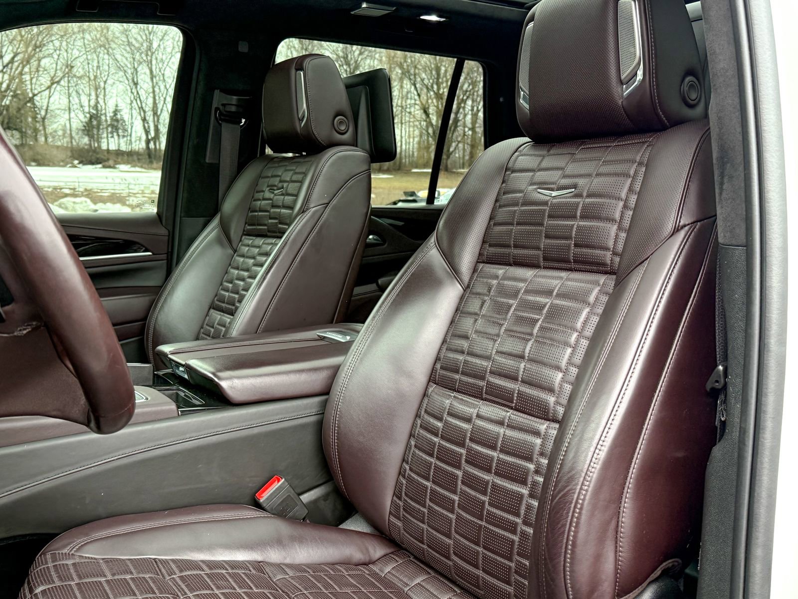 Used 2022 Cadillac Escalade Sport Platinum w/ LPO, ONYX Package image 14