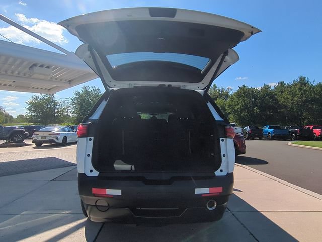 Used 2023 Chevrolet Traverse LT FWD image 27
