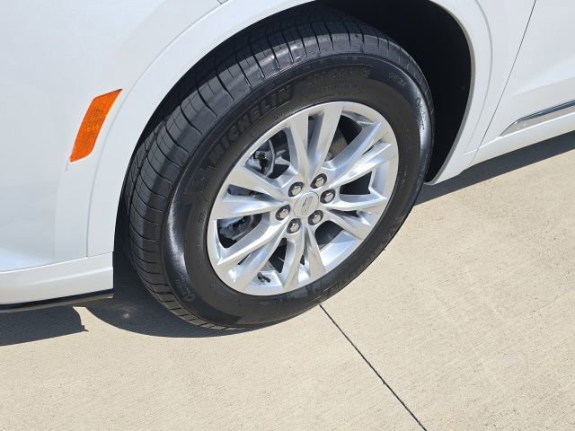 New 2025 Cadillac XT6 Luxury image 9