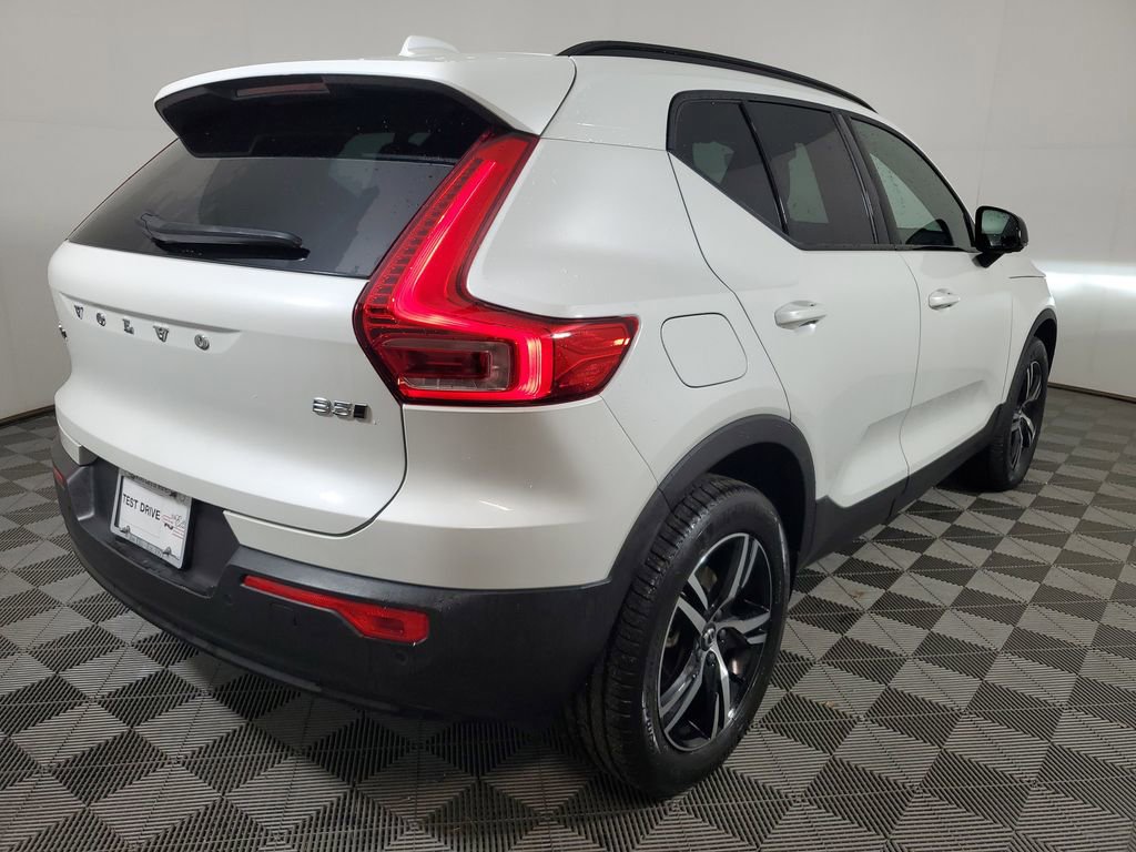 Certified 2026 Volvo XC40 B5 Core w/ Climate Package image 8