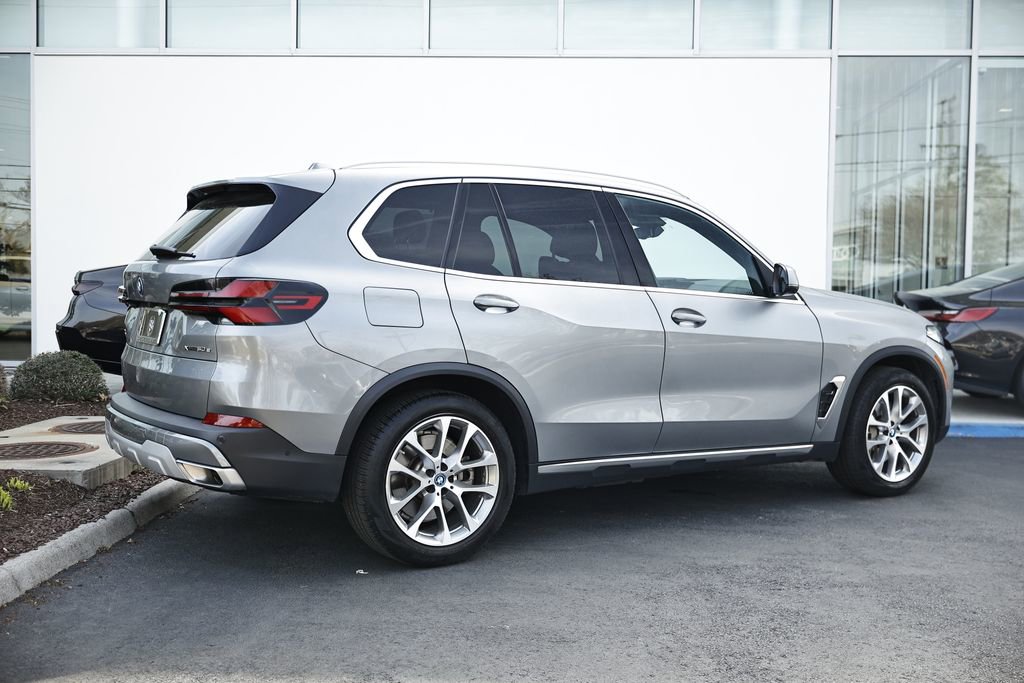 Used 2024 BMW X5 xDrive50e w/ Premium Package AWD/4WD image 7