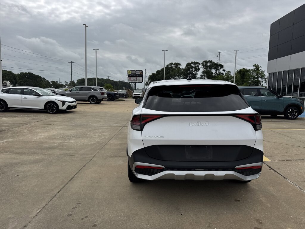Certified 2024 Kia Sportage EX FWD image 18