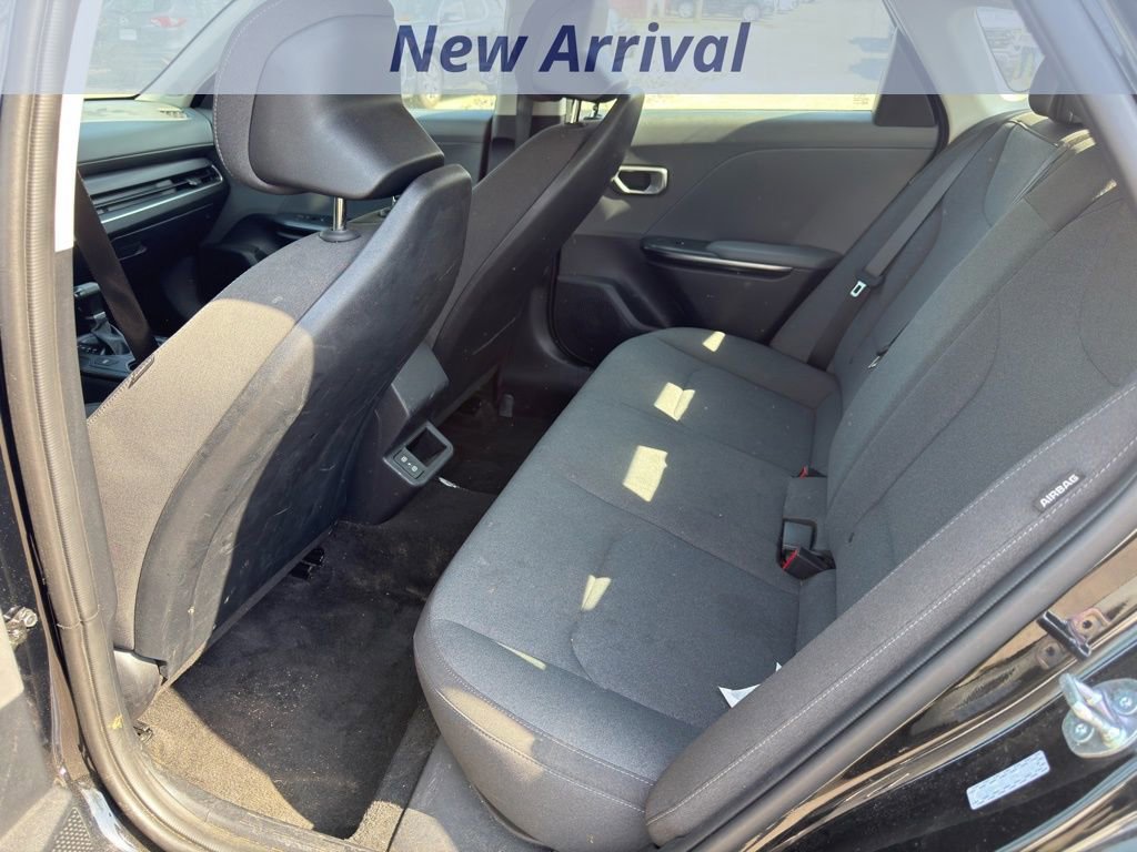Used 2025 Kia K4 LXS image 7