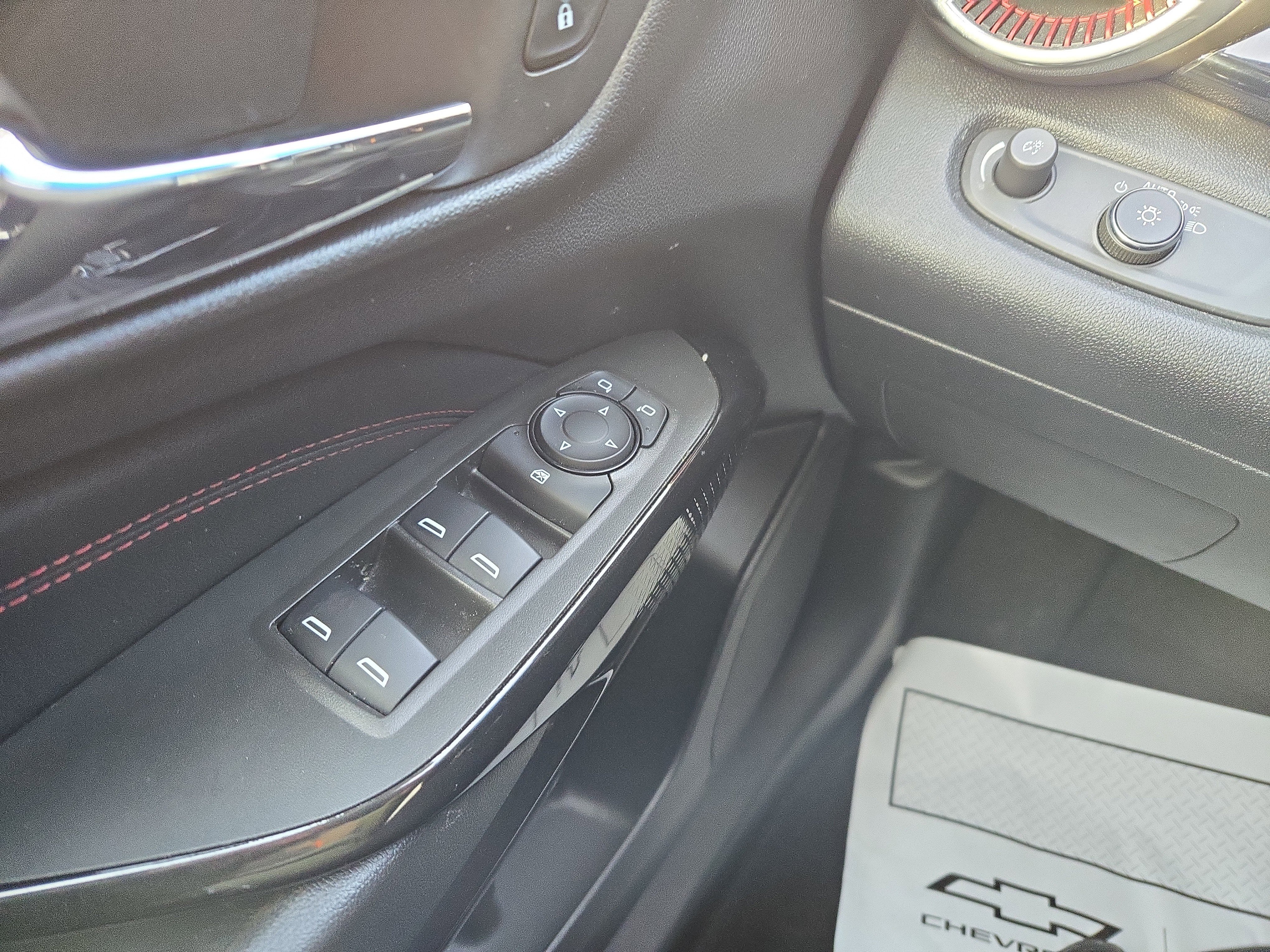 Certified 2024 Chevrolet Trax RS image 13