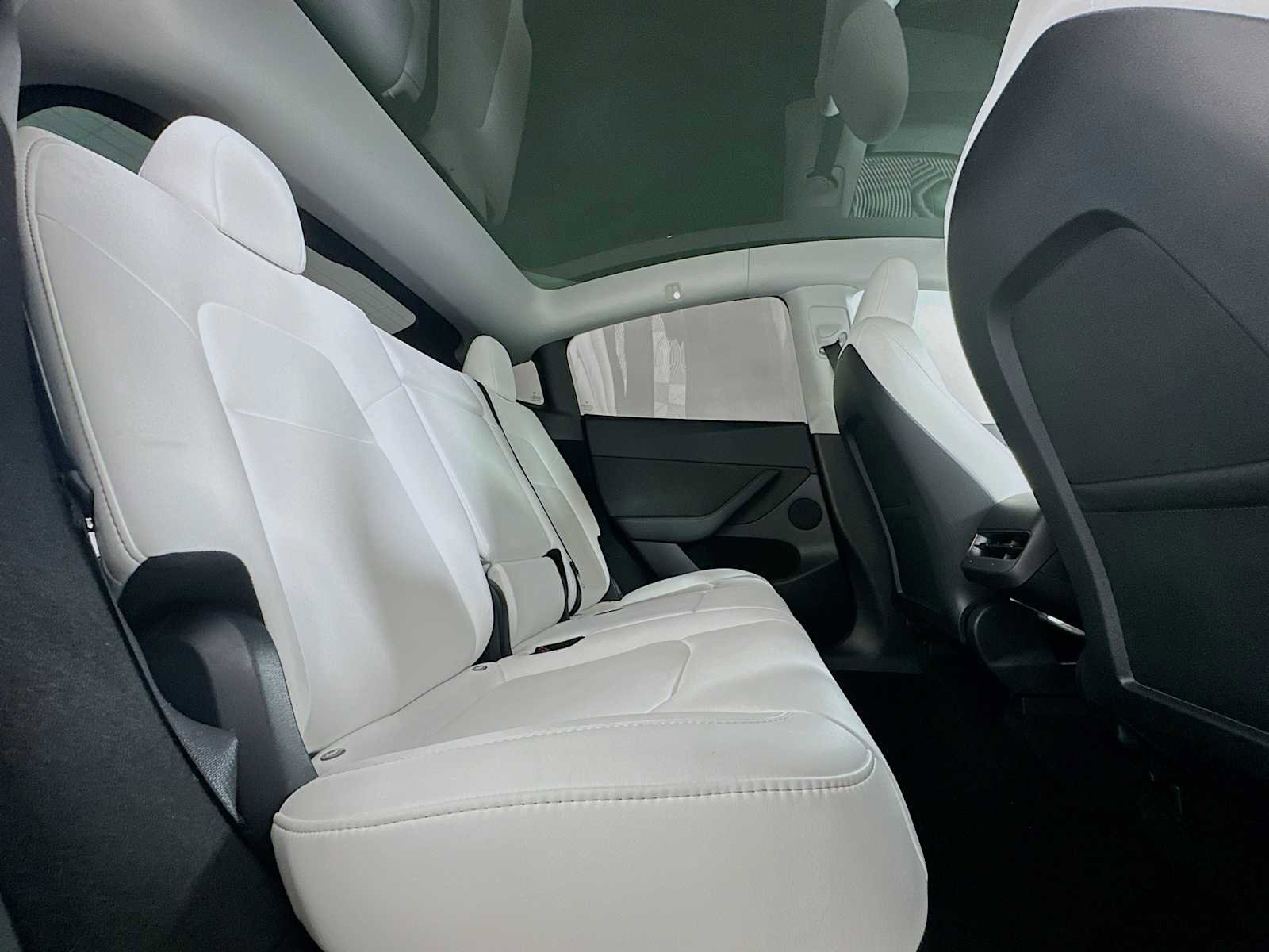 Used 2023 Tesla Model Y Performance image 25
