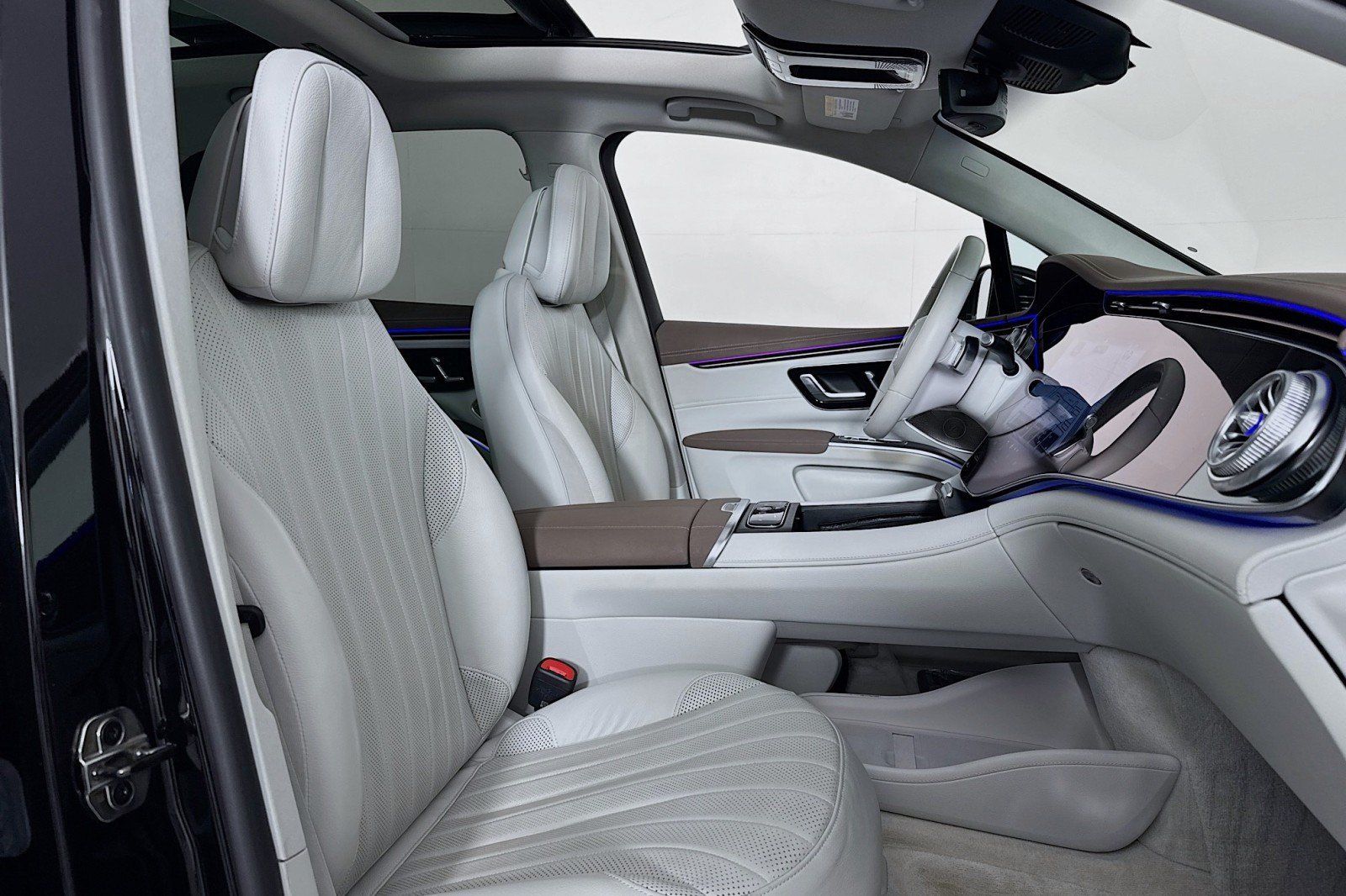 Certified 2023 Mercedes-Benz EQS 580 4MATIC SUV image 8