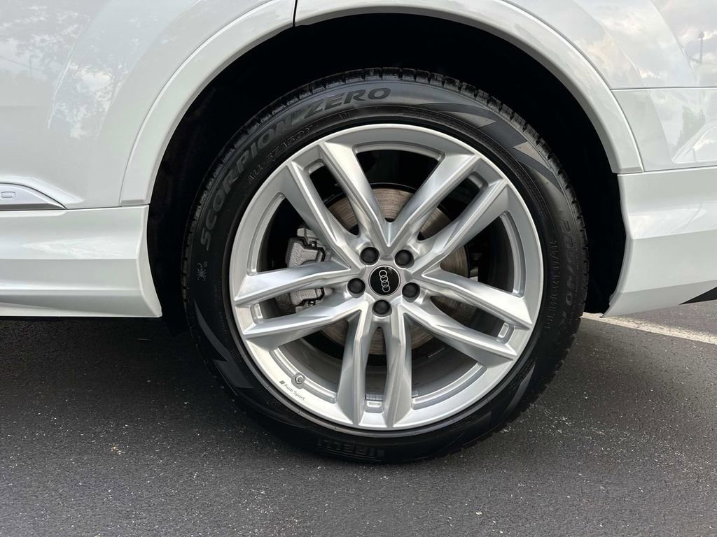 New 2025 Audi Q7 3.0T Premium Plus image 10