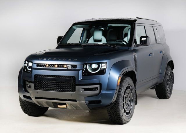 New 2026 Land Rover Defender 110 OCTA AWD/4WD video 1
