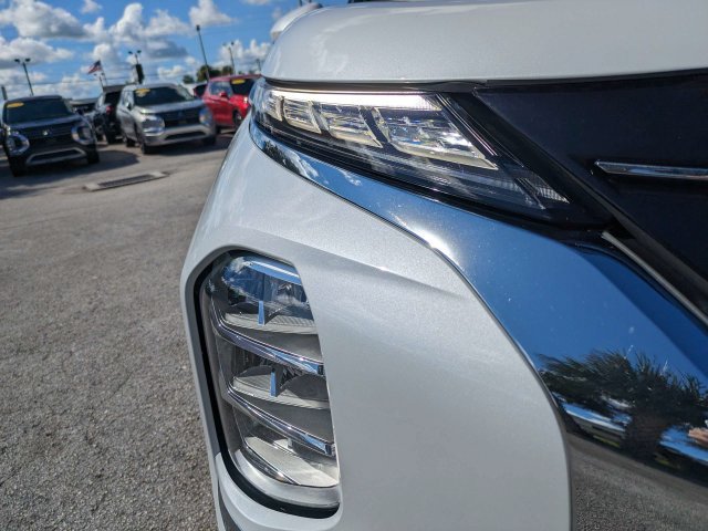 Used 2024 Mitsubishi Outlander ES FWD image 10
