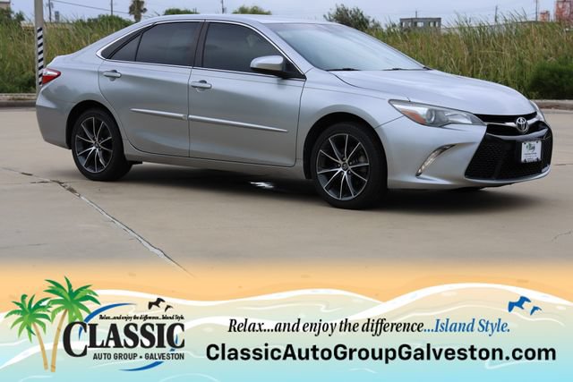 Certified 2017 Toyota Camry XSE FWD image 1