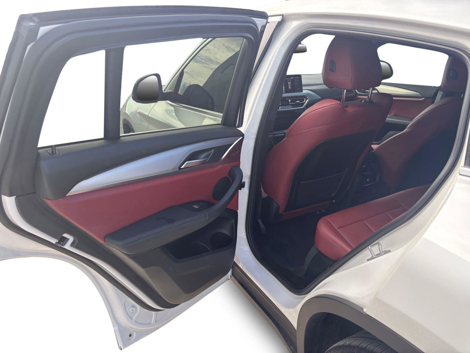 Used 2022 BMW X4 xDrive30i w/ Convenience Package image 22