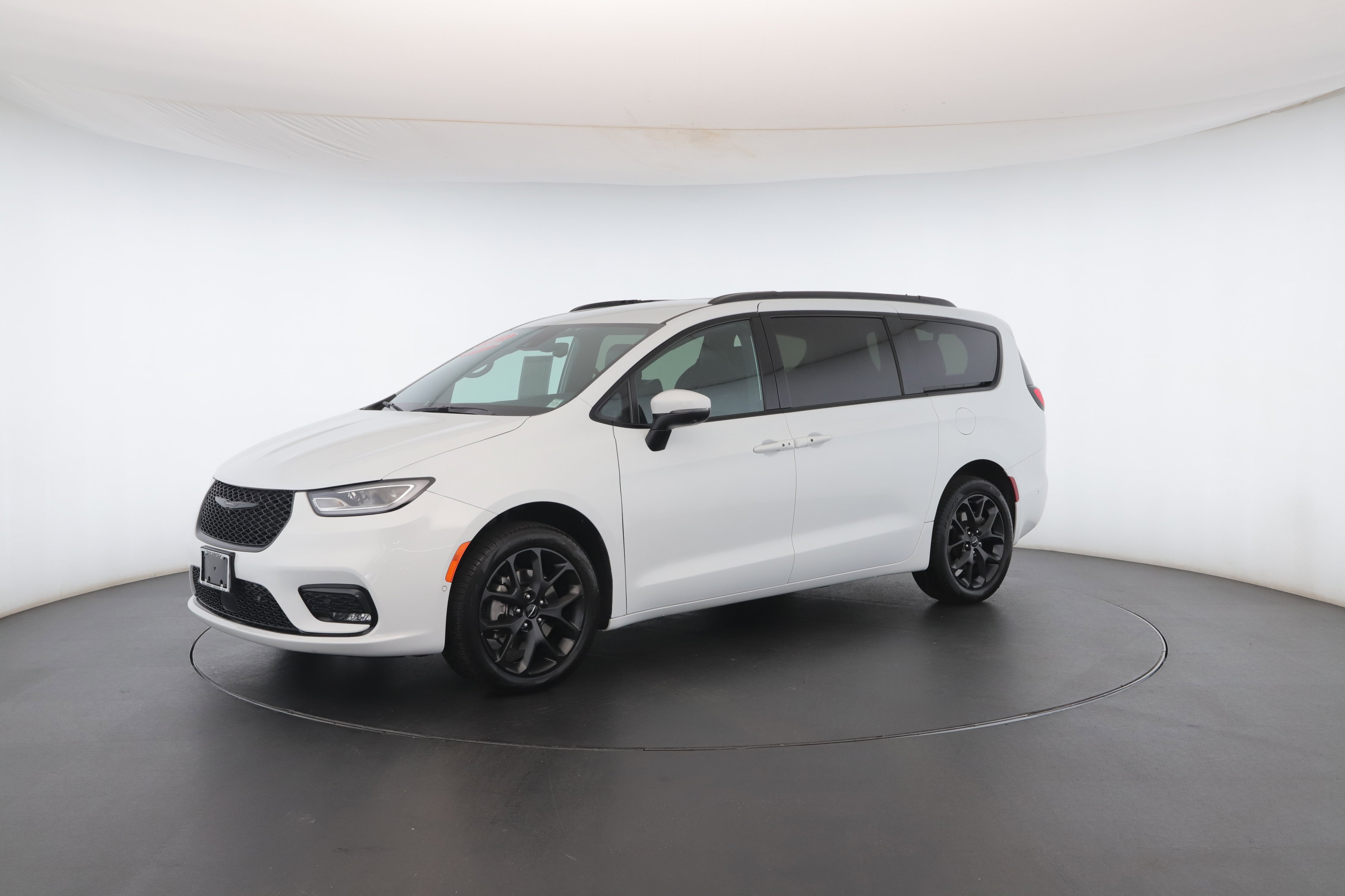 Used 2023 Chrysler Pacifica Touring-L w/ S Appearance Package image 38