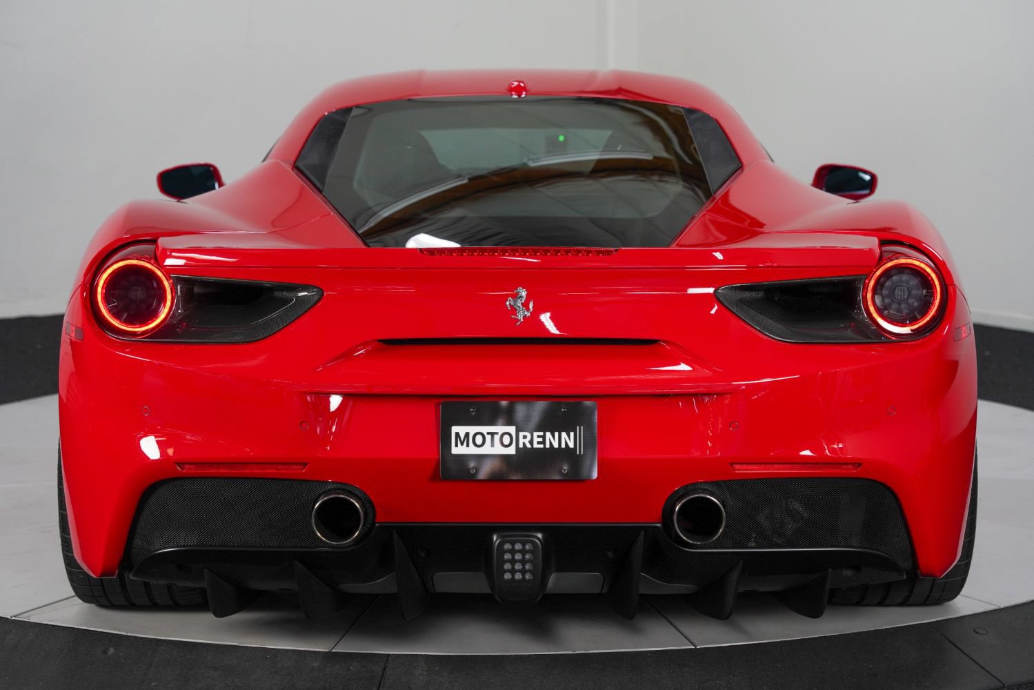 Used 2017 Ferrari 488 GTB RWD image 7
