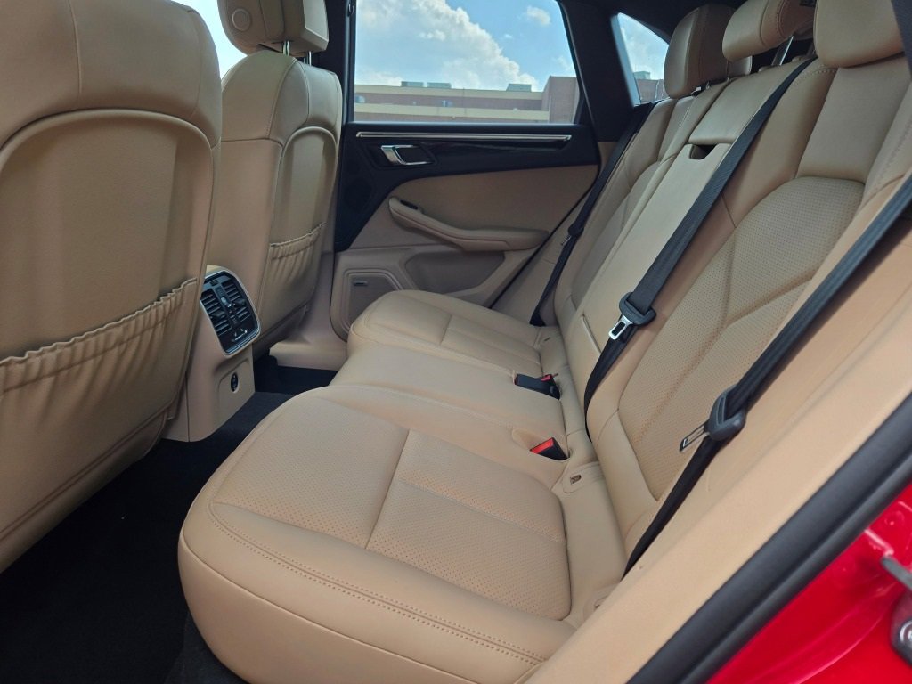 New 2026 Porsche Macan image 33