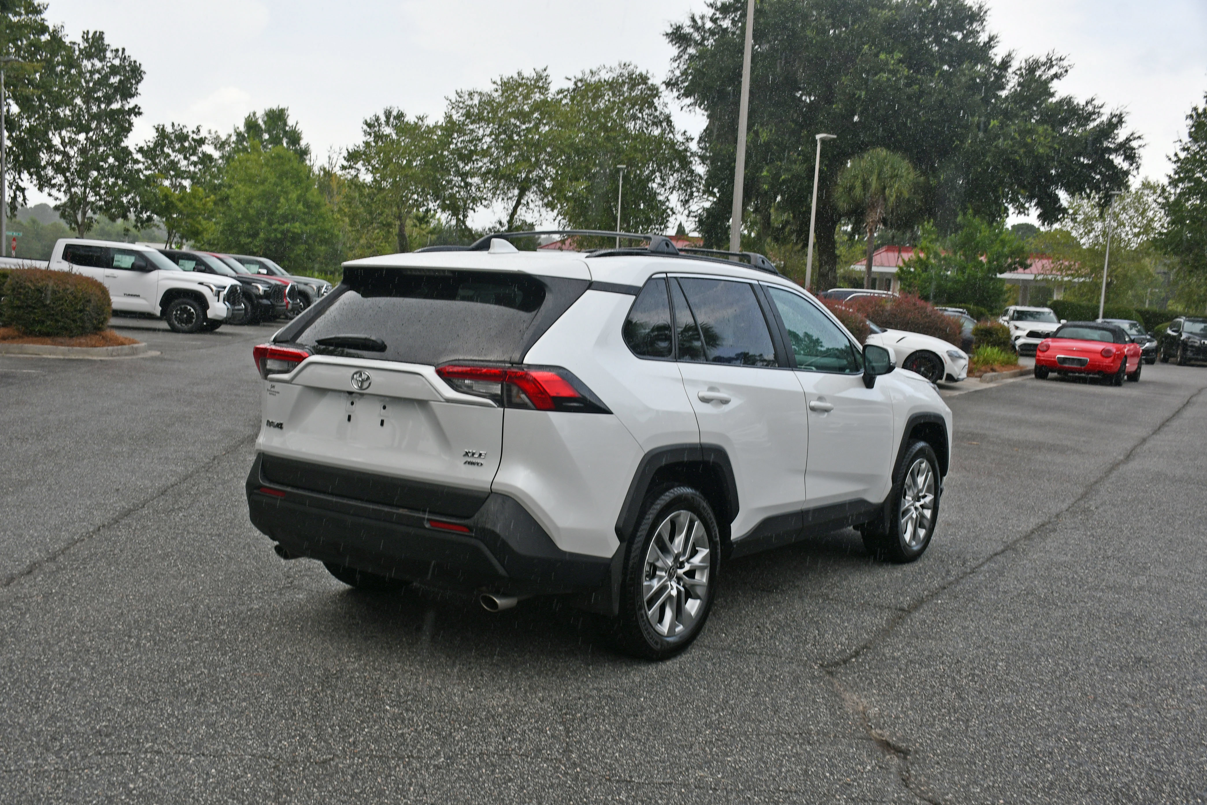 Certified 2025 Toyota RAV4 XLE Premium AWD/4WD image 4