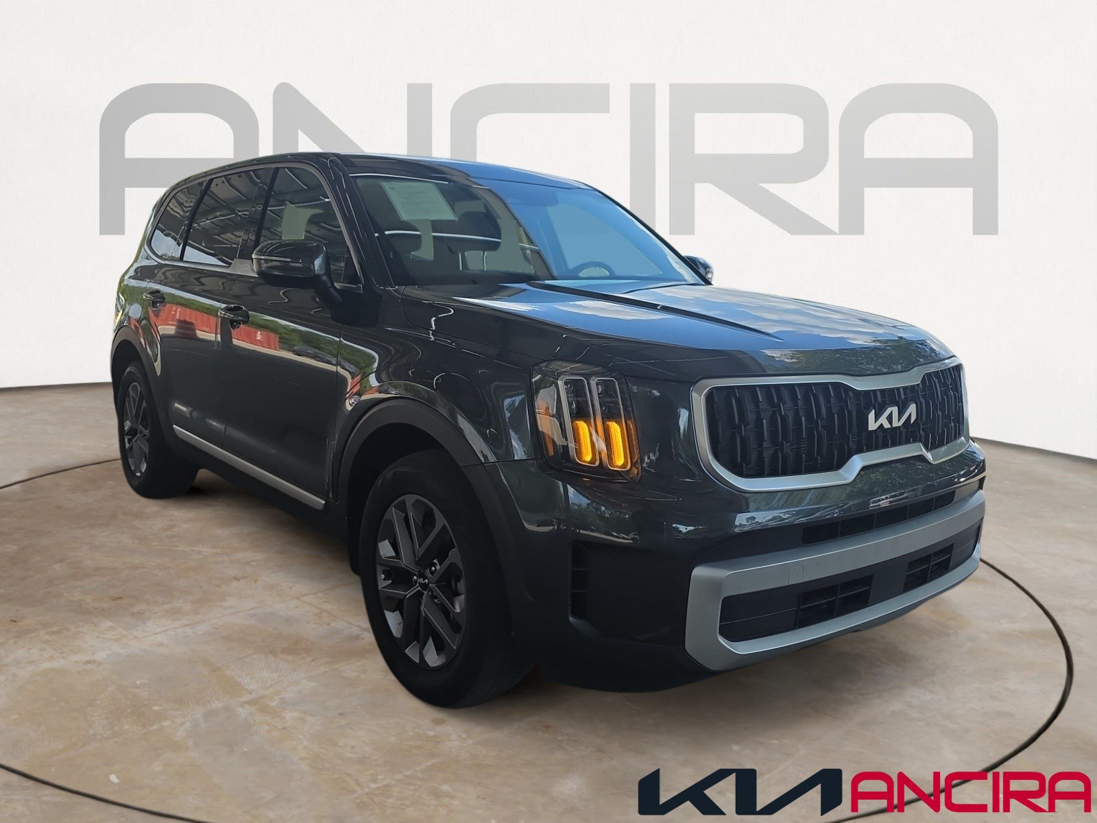 Certified 2024 Kia Telluride LX FWD image 1
