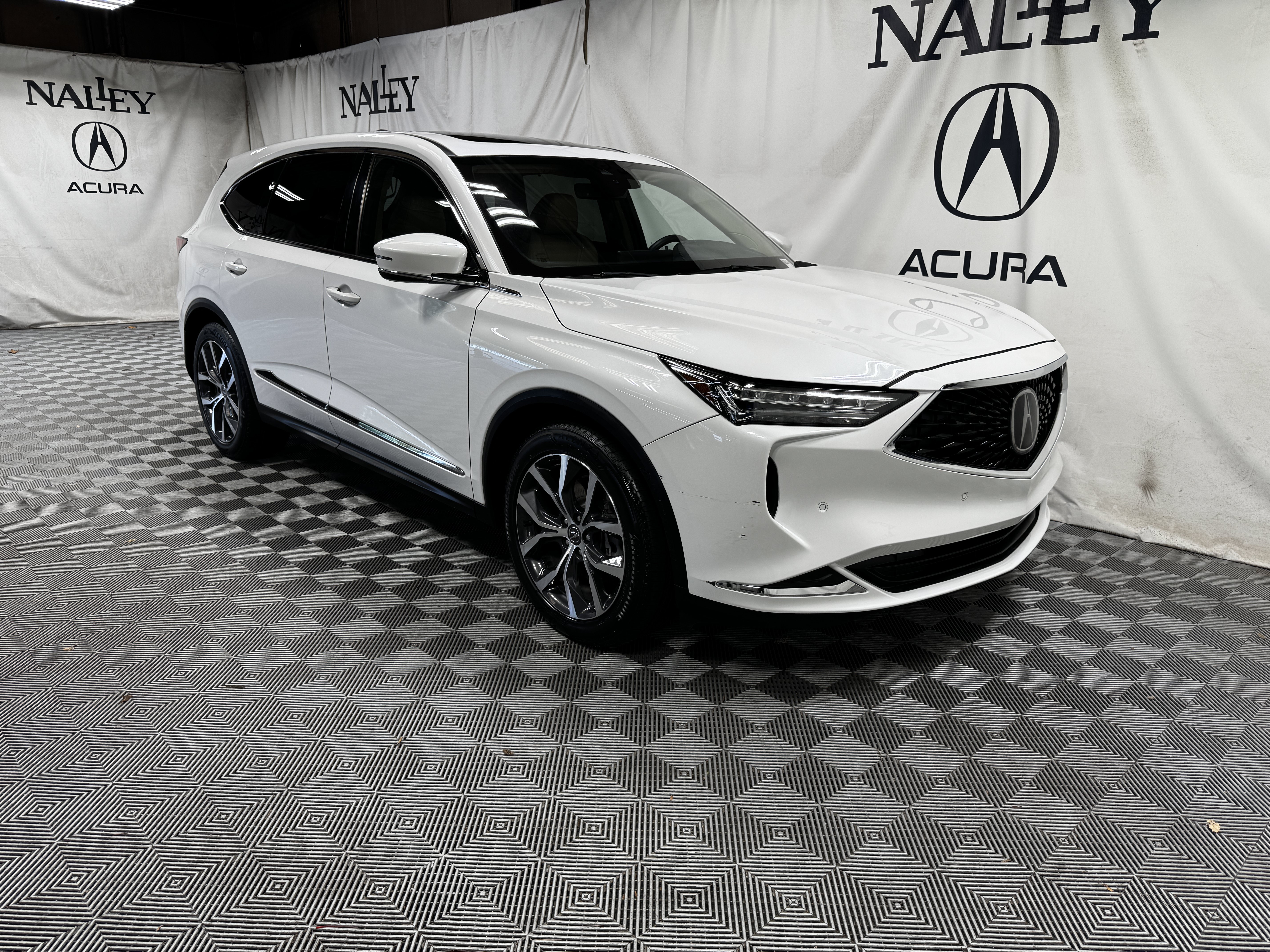 Used 2022 Acura MDX w/ Technology Package FWD image 7