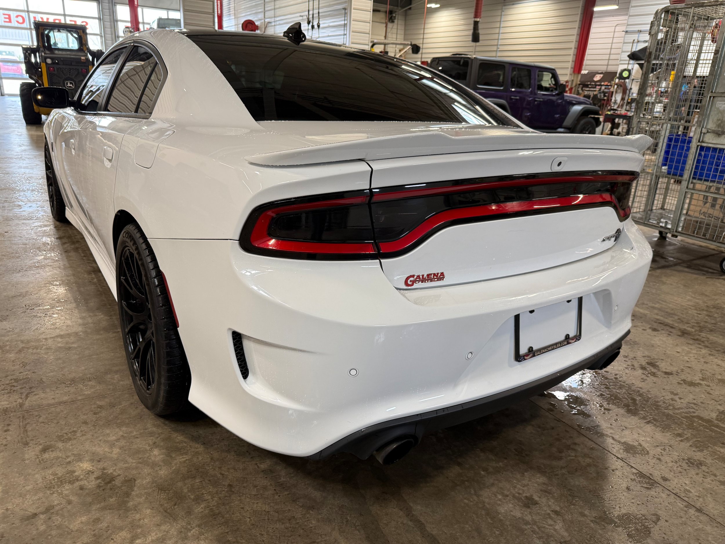 Used 2016 Dodge Charger SRT Hellcat w/ Harman/Kardon Audio Group RWD image 22