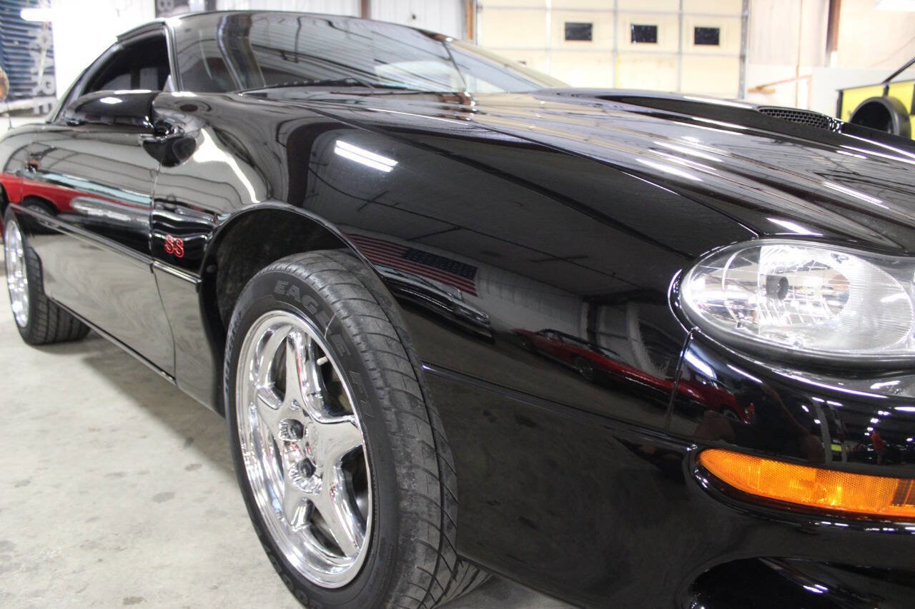 Used 2000 Chevrolet Camaro Z28 w/ SS Performance/Appearance Pkg image 15