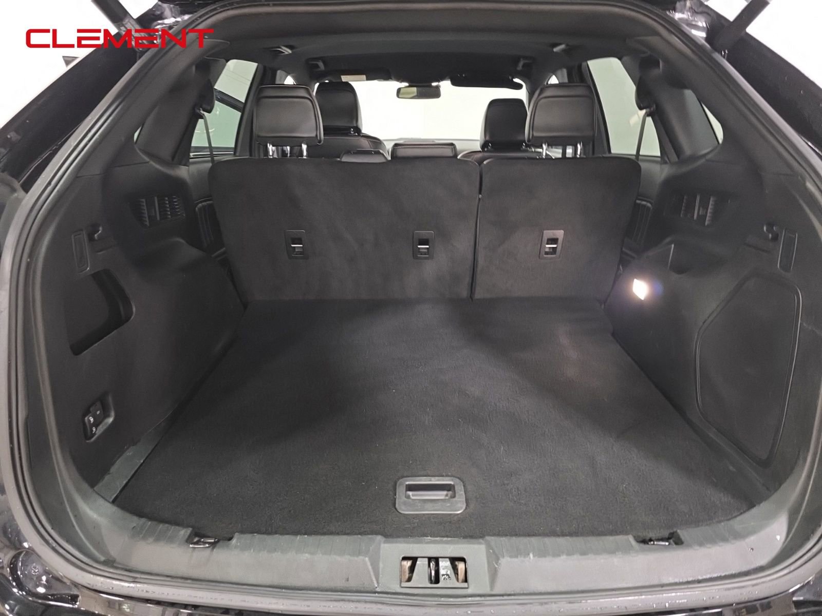 Used 2022 Ford Edge ST image 28