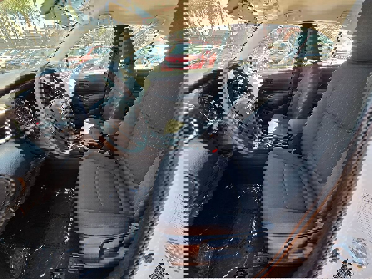Used 2022 Toyota Corolla LE image 21