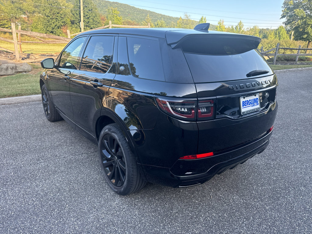 Used 2020 Land Rover Discovery Sport HSE R-Dynamic AWD/4WD image 7