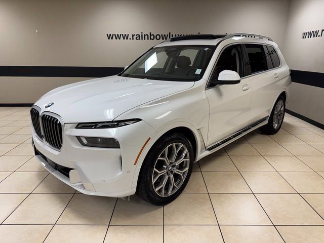 Used 2025 BMW X7 xDrive40i image 3