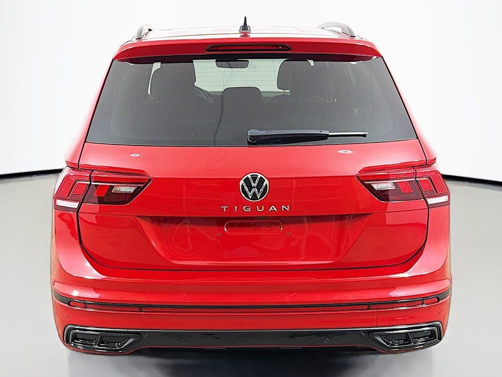 Used 2024 Volkswagen Tiguan SE R-Line image 13
