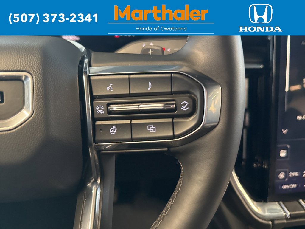 Used 2025 GMC Yukon XL Denali image 28