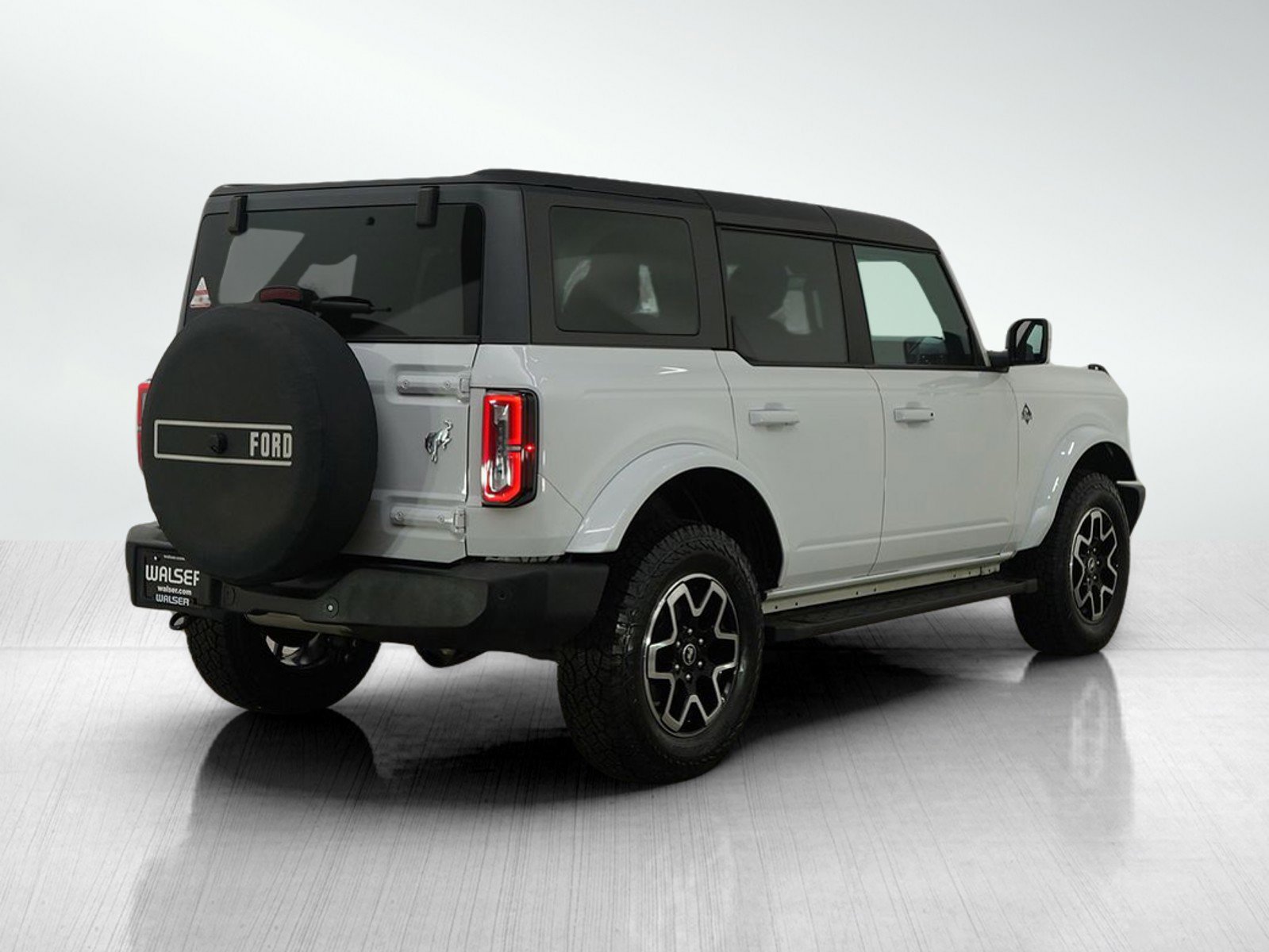 Used 2022 Ford Bronco Outer Banks image 6